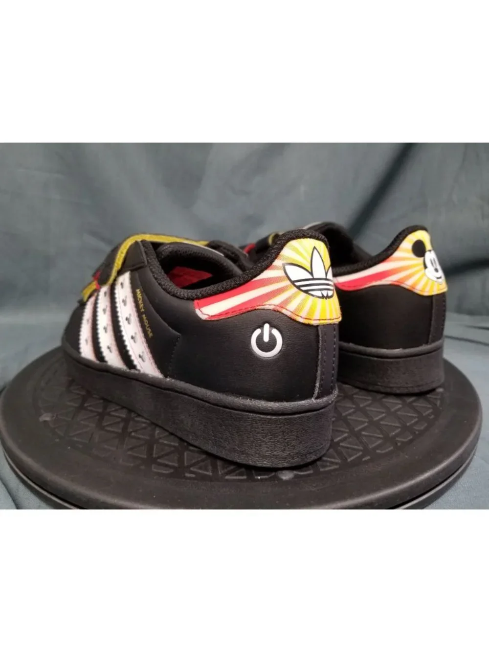 Adidas Superstar (PS) LED Lights Disney Mickey Mouse Kids Size 2.5 NEW NO BOX!